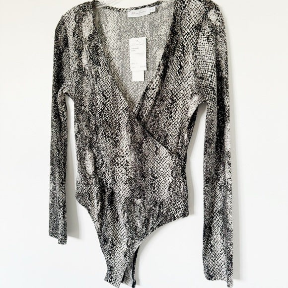 NWT All In Favor Snake Print Bodysuit Size Medium 6/8 - Picture 3 of 6